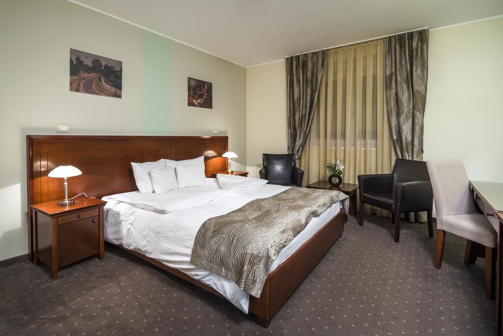 Garni Hotel Semlin B&B Belgrado Quarto foto